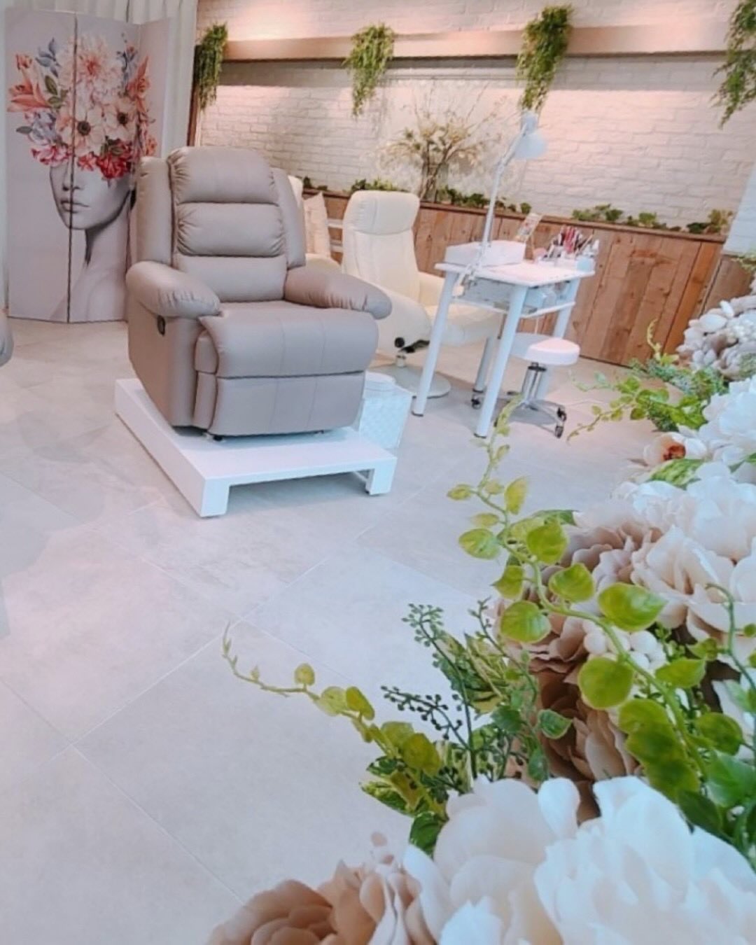 新富町のネイル＆アイラッシュサロン eternity