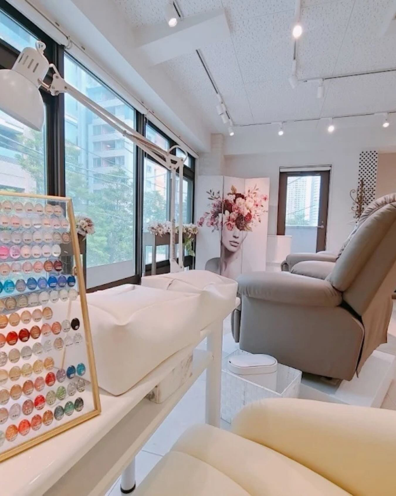 新富町のネイル＆アイラッシュ eternity